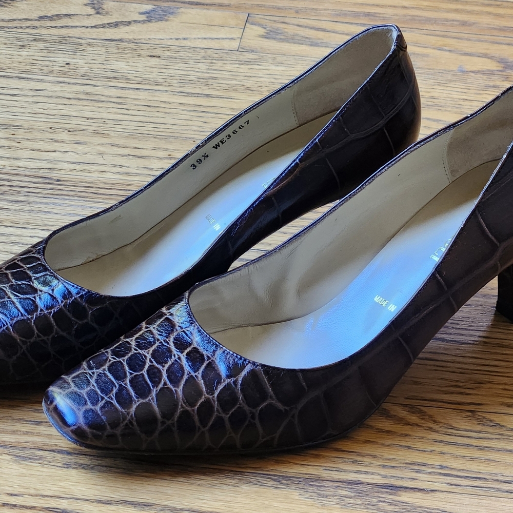 BRUNO MAGLI Faux Alligator Embossed Leather Pumps 2.5" Heel